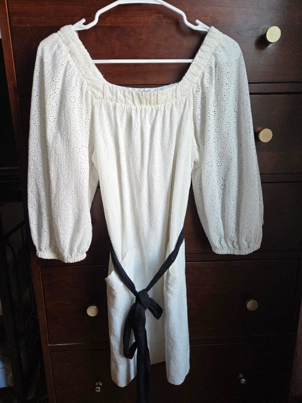 BCBG MAX AZRIA white eyelet islet belted dress size XXS